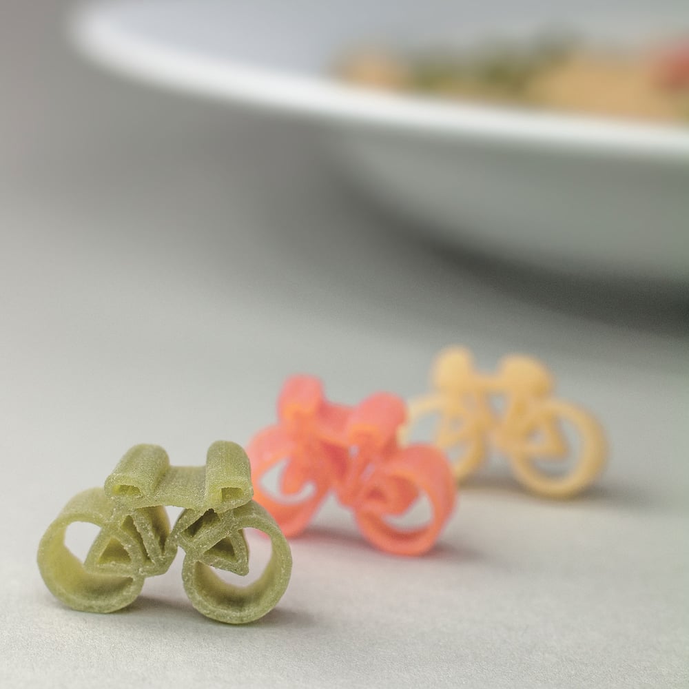 Fahrrad Pasta - besondere Nudeln als Geschenk für Fahrradfahrer, bunte Hartweizennudeln als Fahrräder - 250 Gramm, witzige Radnudeln in 3 Farben
