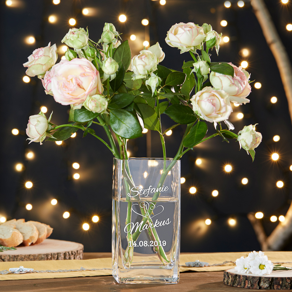 Blumenvase aus Glas zur Hochzeit - Personalisiert