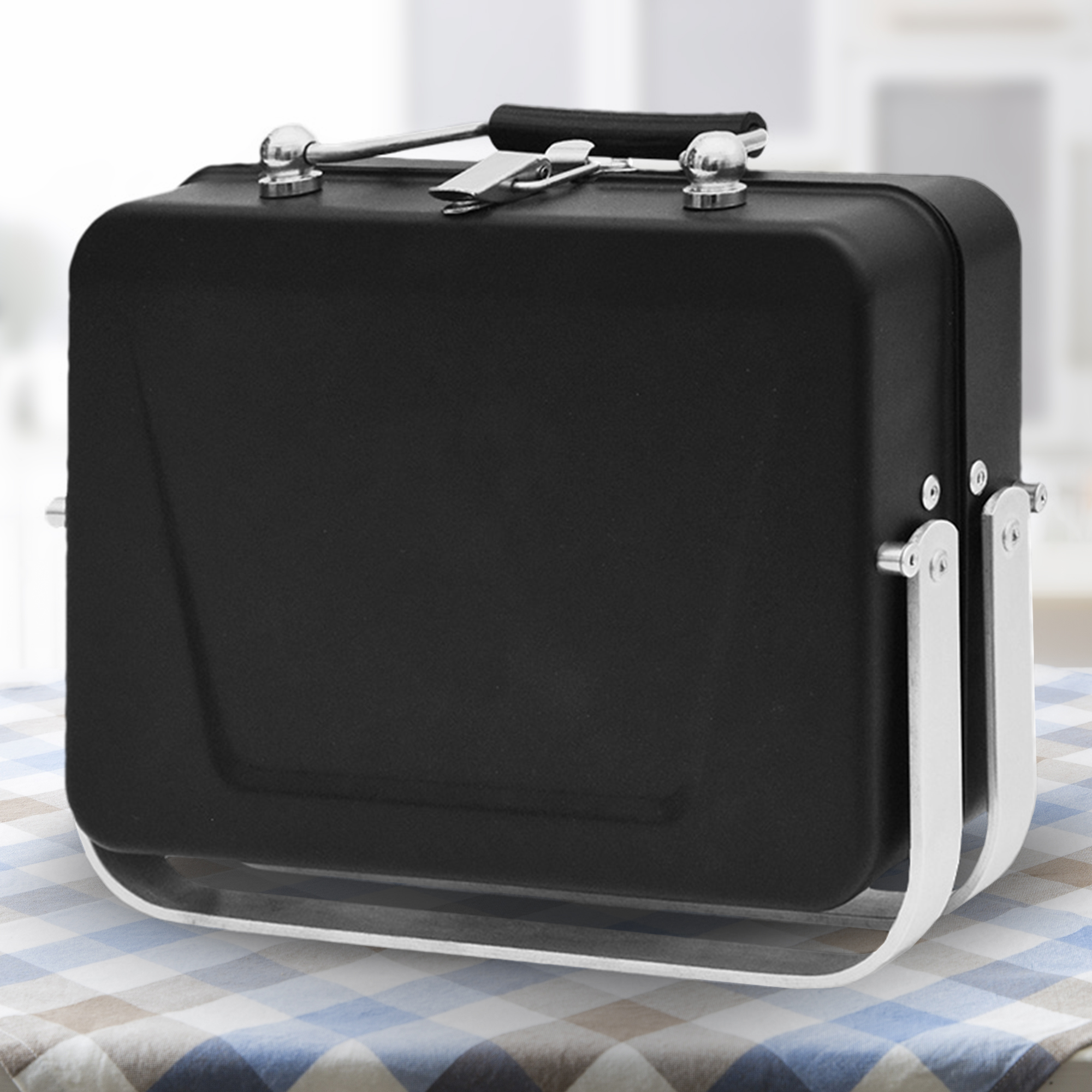 Kompakter Mini Grill - Holzkohlegrill im Koffer 2