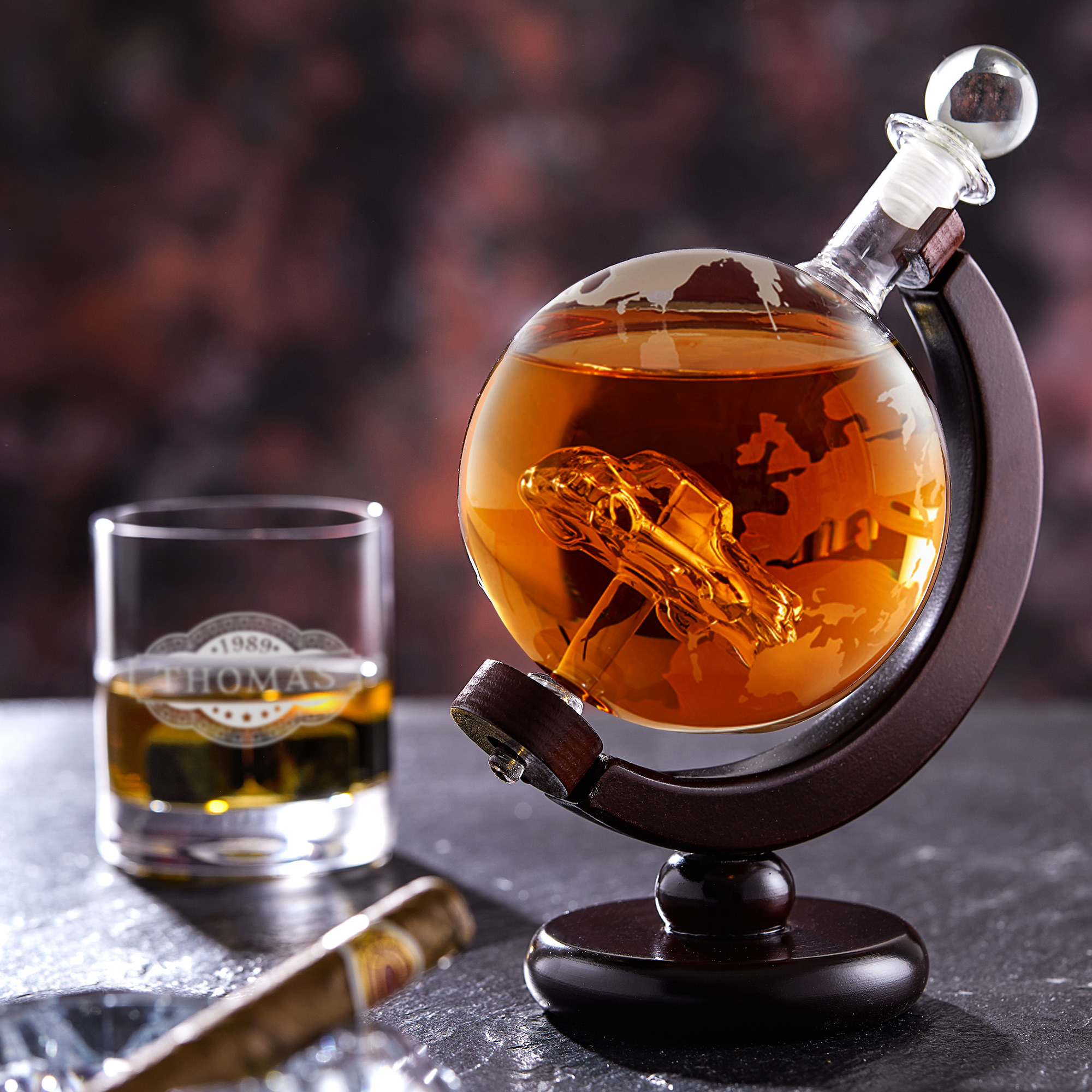 Whiskyset Globus Karaffe und graviertes Glas Banderole Whiskyset Globus Karaffe und graviertes Glas Banderole