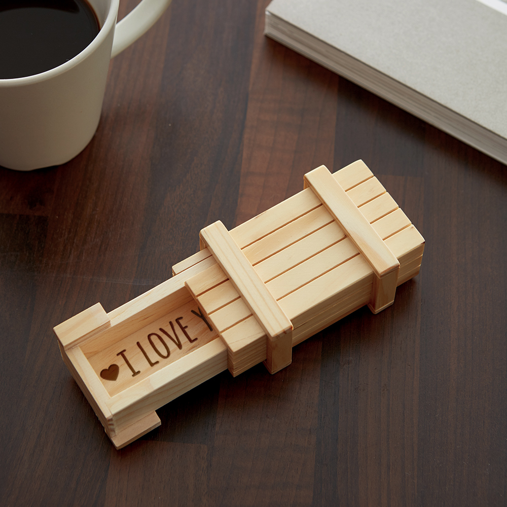 Magische Geschenkbox mit Gravur - I love you - helles Holz Magische Geschenkbox mit Gravur - I love you - helles Holz