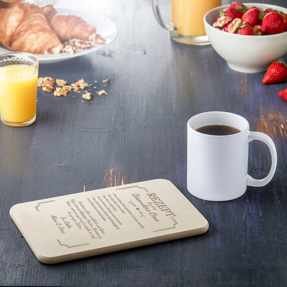 Frühstücksbrett mit Gravur - Rezept Oma - personalisiert