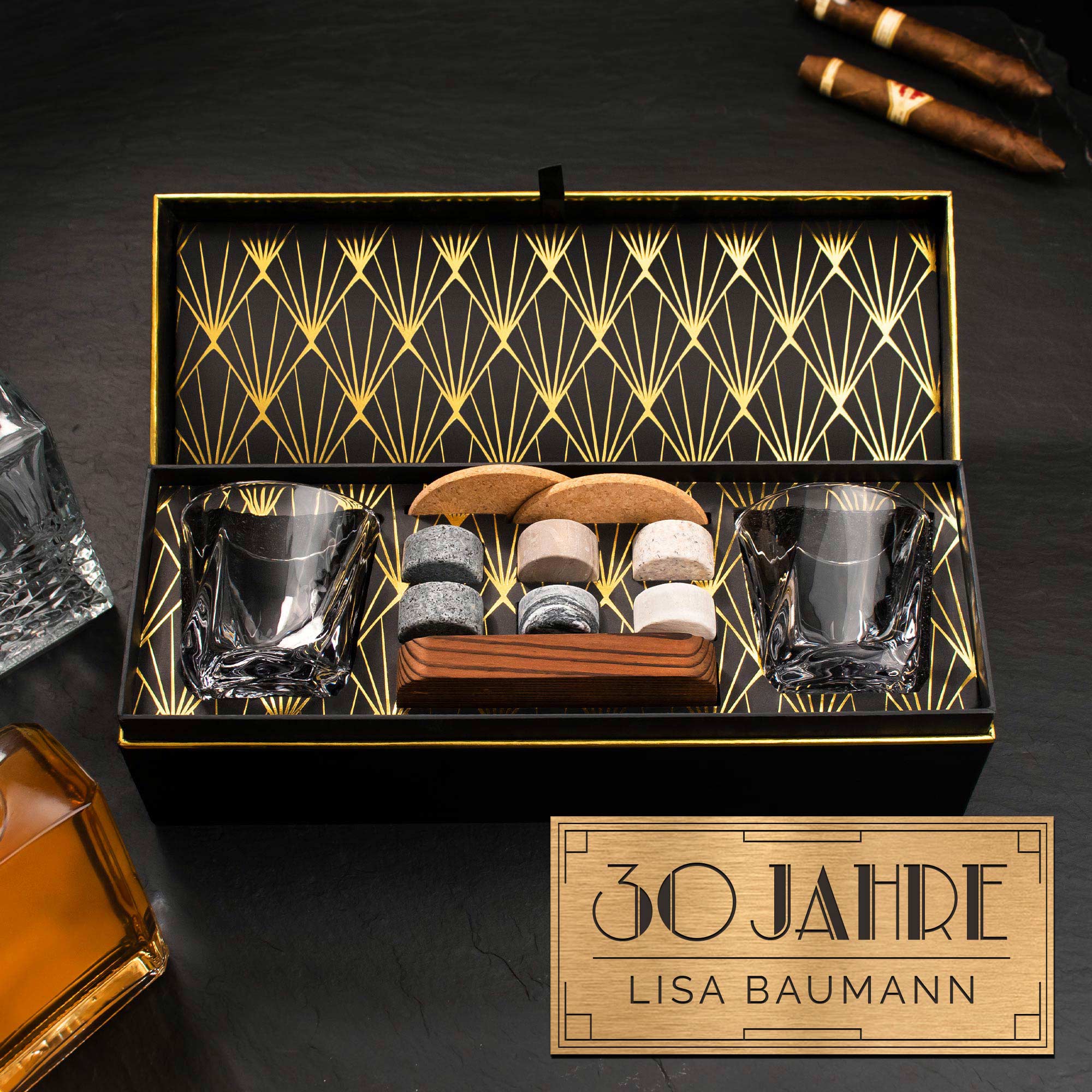 Whisky Geschenkset Deluxe personalisiert zum 30. Geburtstag Whisky Geschenkset Deluxe personalisiert zum 30. Geburtstag 1