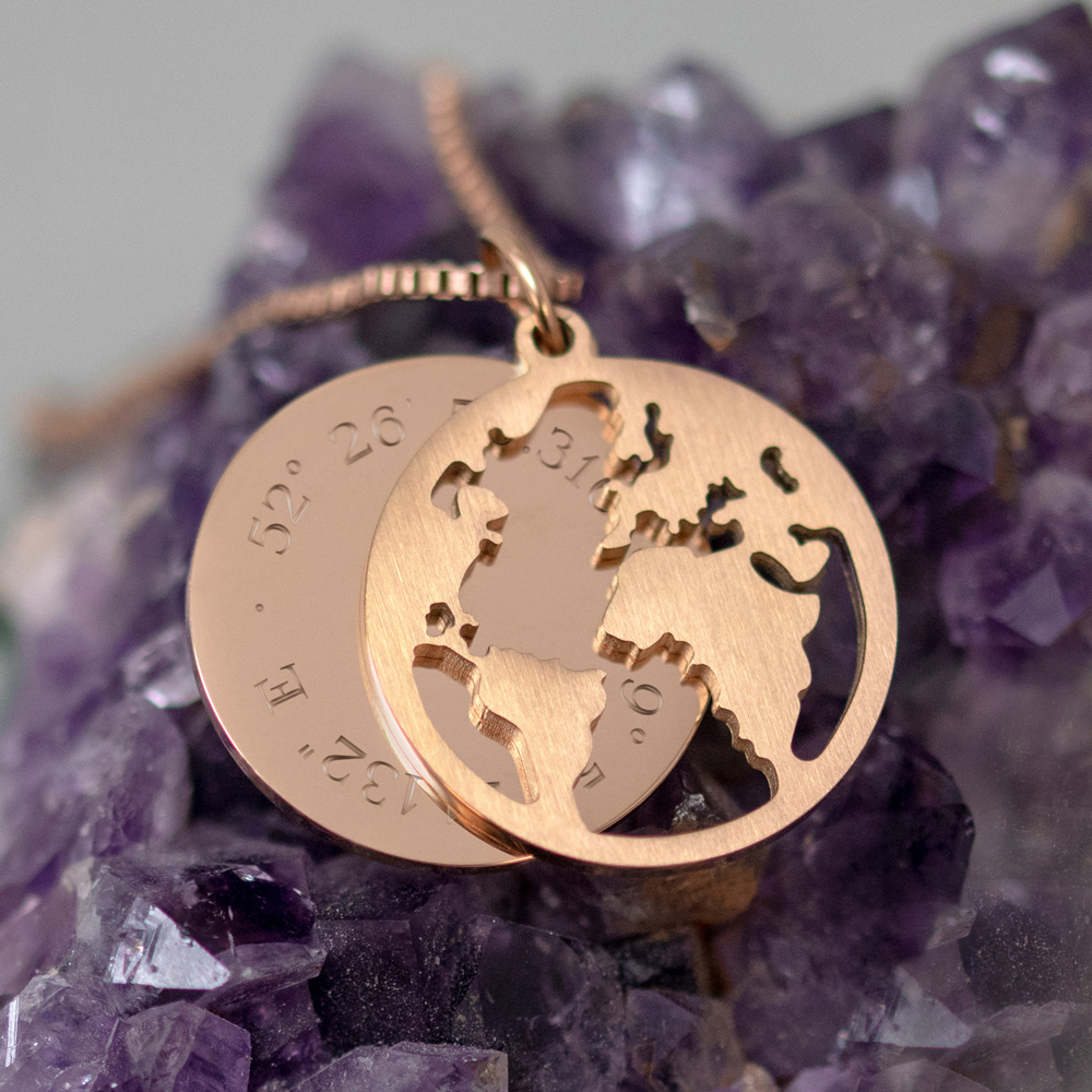 Kette mit Anhänger Welt - Geokoordinaten - Roségold