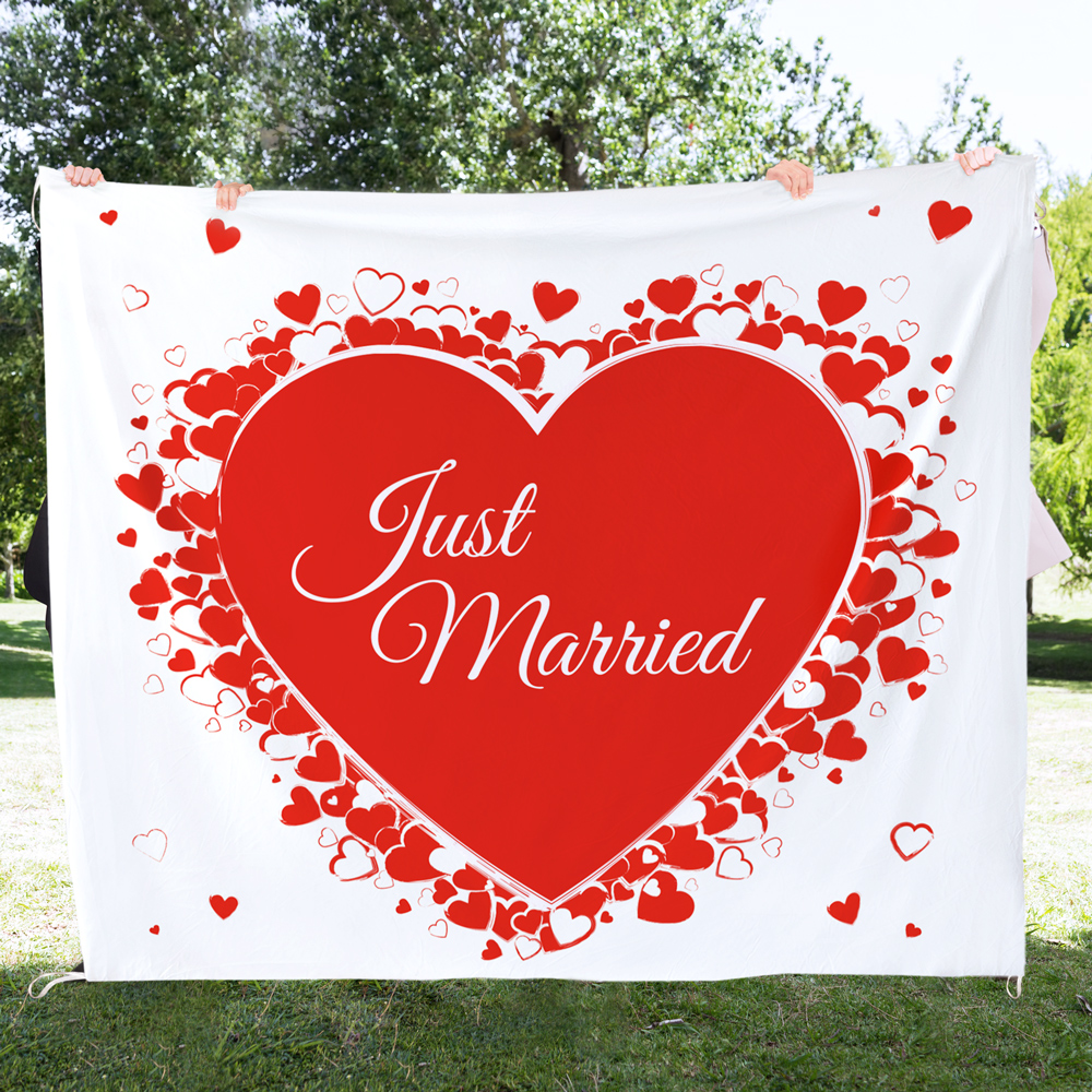 Hochzeitsset - 2 gravierte Sektgläser mit roten Herzen - Mr & Mrs - Hochzeitslaken