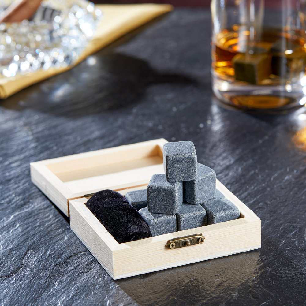 Whiskysteine in Holzbox mit Gravur - Kompass - personalisiert