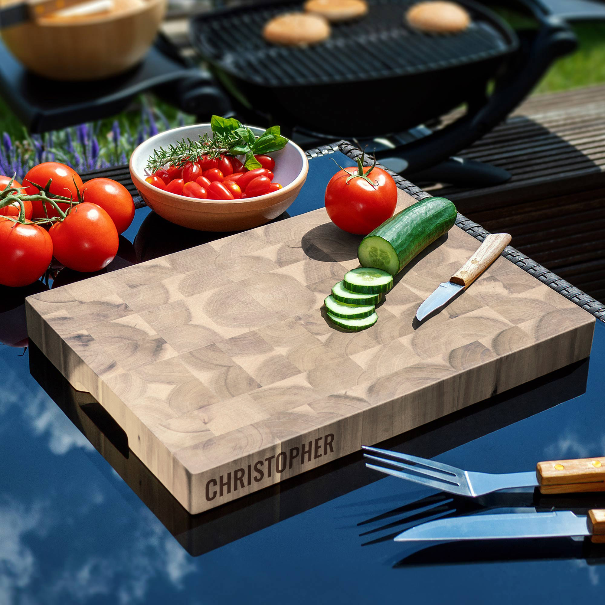 Schneidebrett mit Freitext - Personalisierter Schneideblock Holz Servierbrett zum Schneiden mit graviertem Freitext, Holzbrett für die Küche, Akazien Holzblock mit Gravur, Schneideblock zum Anrichten