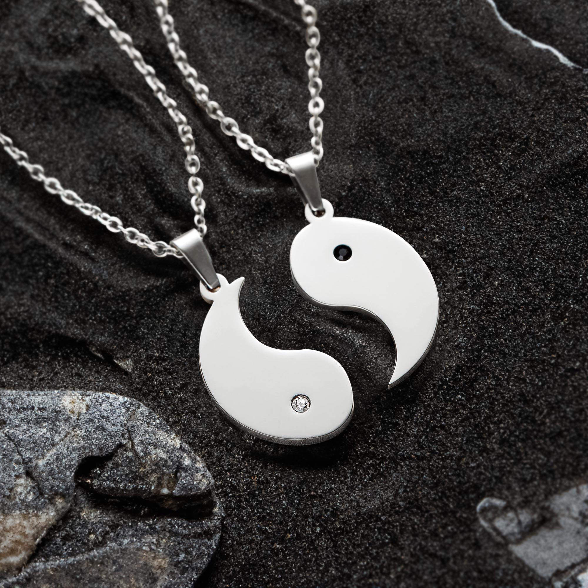 Partner Halskette mit Namensgravur - Yin und Yang