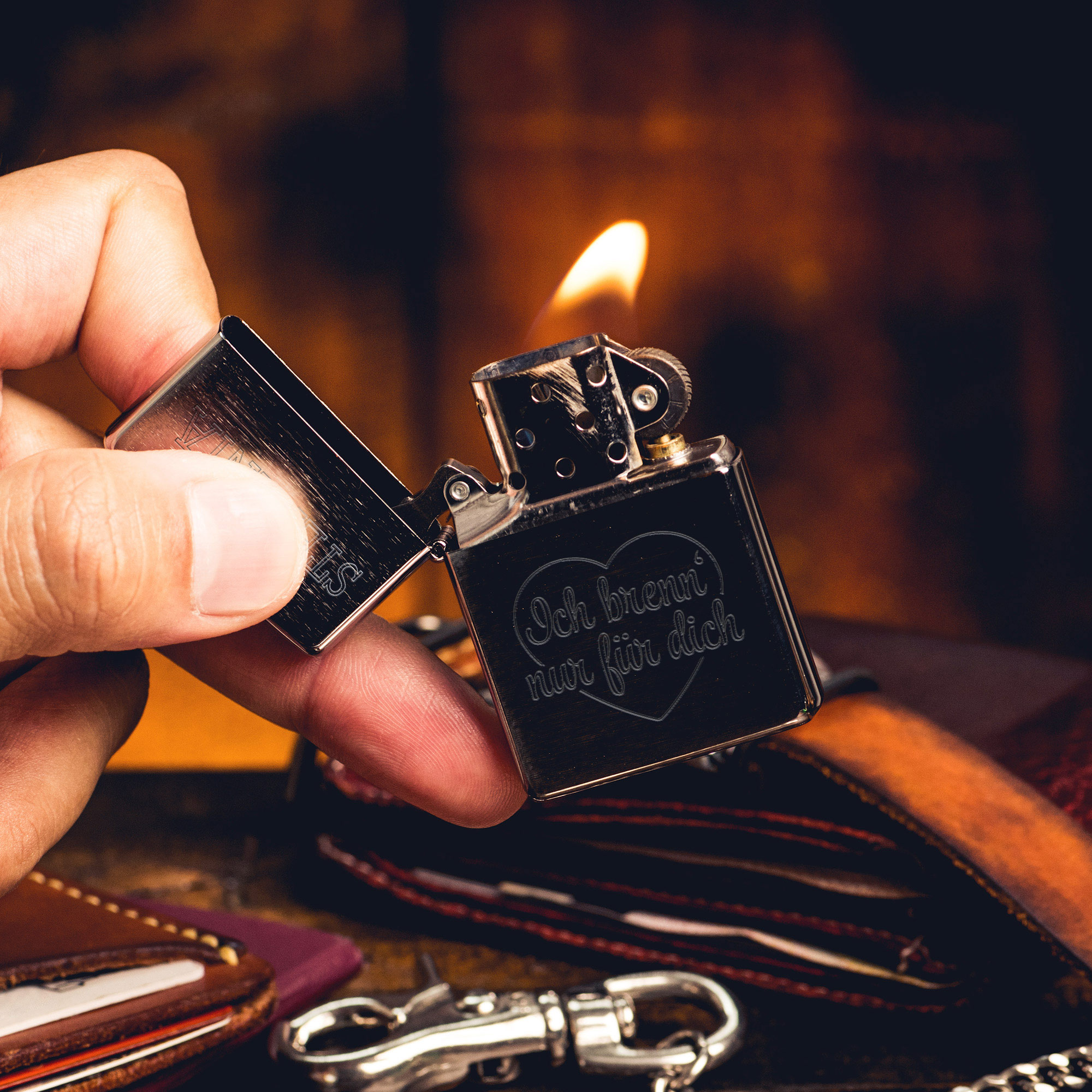 Original Zippo Feuerzeug mit Gravur - Ich brenn für dich Original Zippo Feuerzeug mit Gravur - Ich brenn für dich