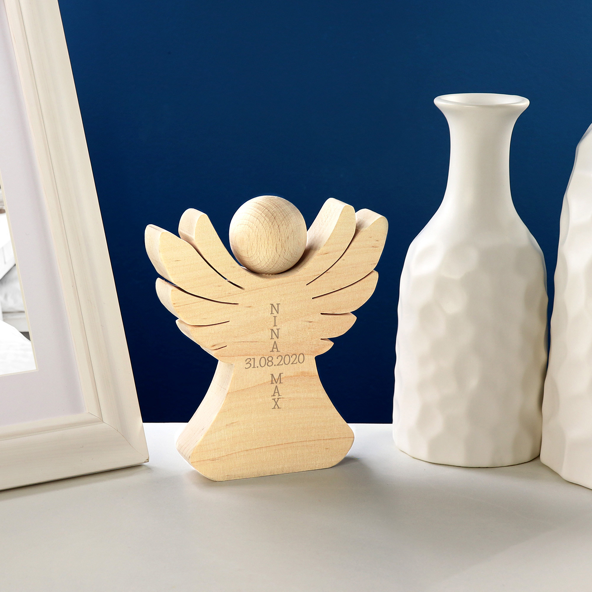 Engel aus Holz mit Gravur zur Hochzeit