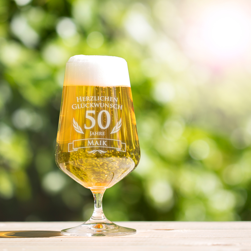 Bierglas zum Geburtstag - Personalisiert mit Namen Bierglas zum Geburtstag - Personalisiert mit Namen