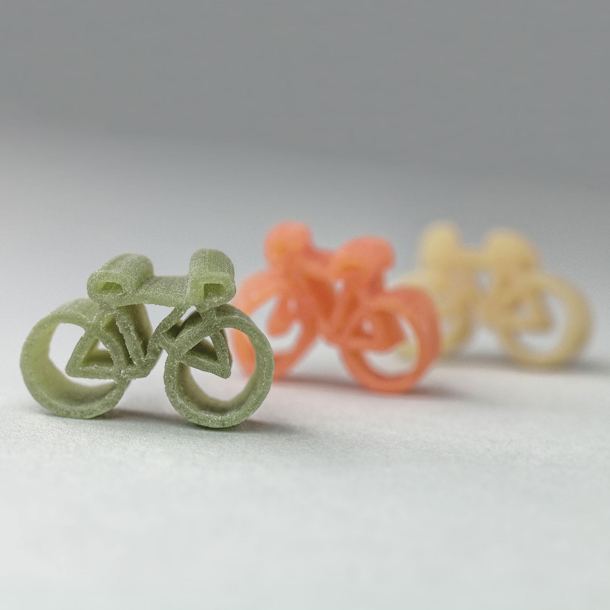 Fahrrad Pasta - besondere Nudeln als Geschenk für Fahrradfahrer, bunte Hartweizennudeln als Fahrräder - 250 Gramm, witzige Radnudeln in 3 Farben