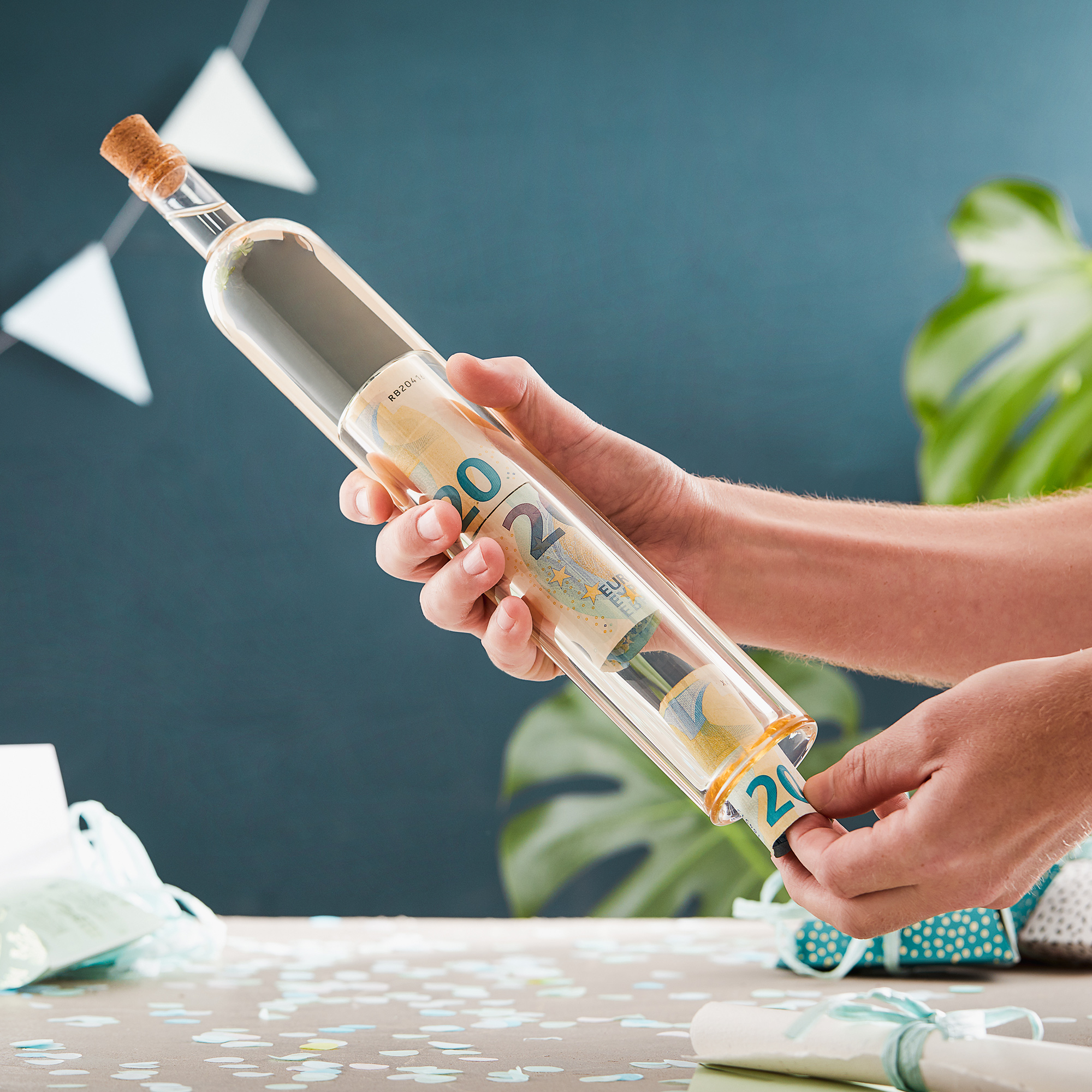 Gutscheinflasche mit Hohlraum Gutscheinflasche mit Hohlraum