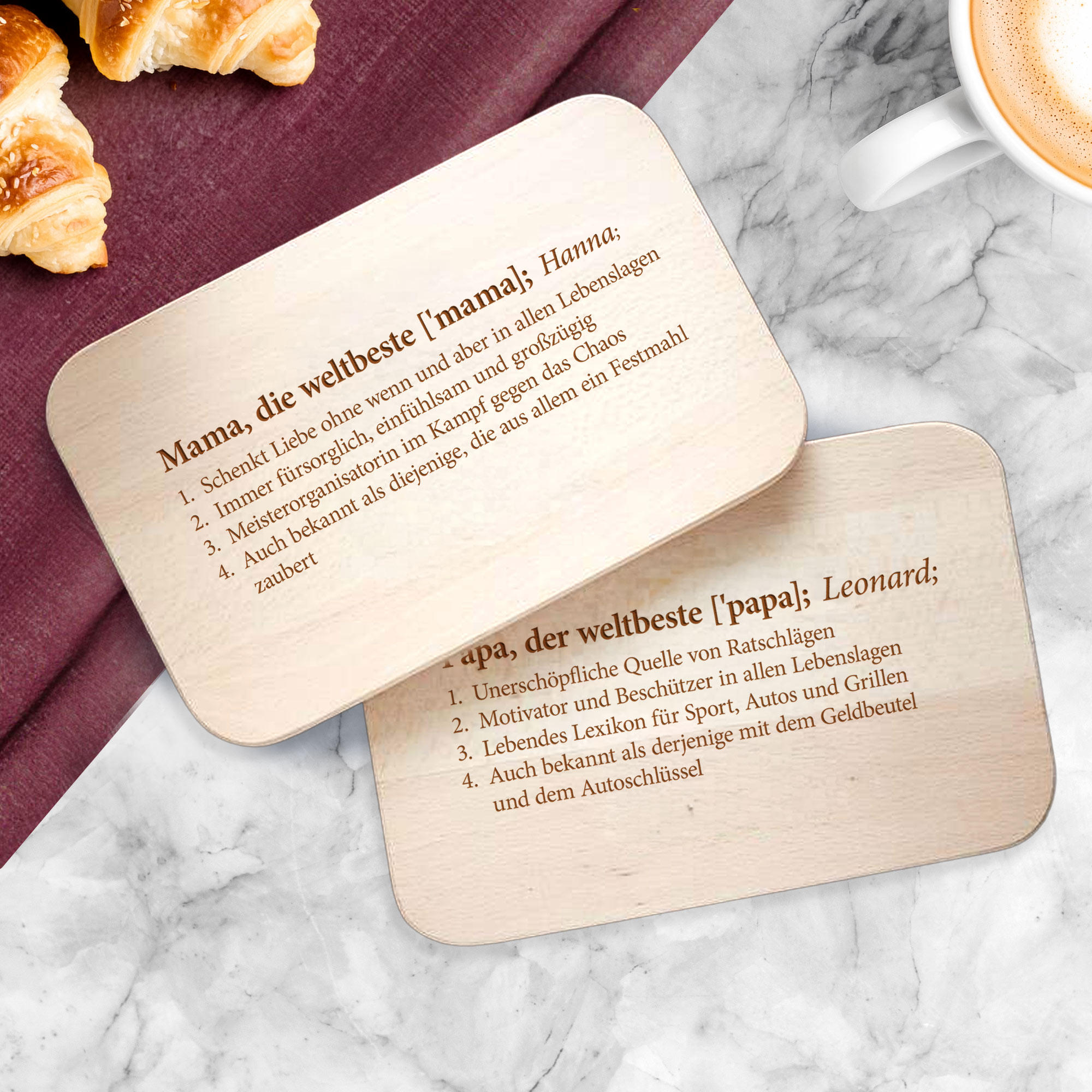 Personalisiertes Frühstücksbrett mit Gravur - 2er Set - Definition Mama & Papa Personalisiertes Frühstücksbrett mit Gravur - 2er Set - Definition Mama & Papa