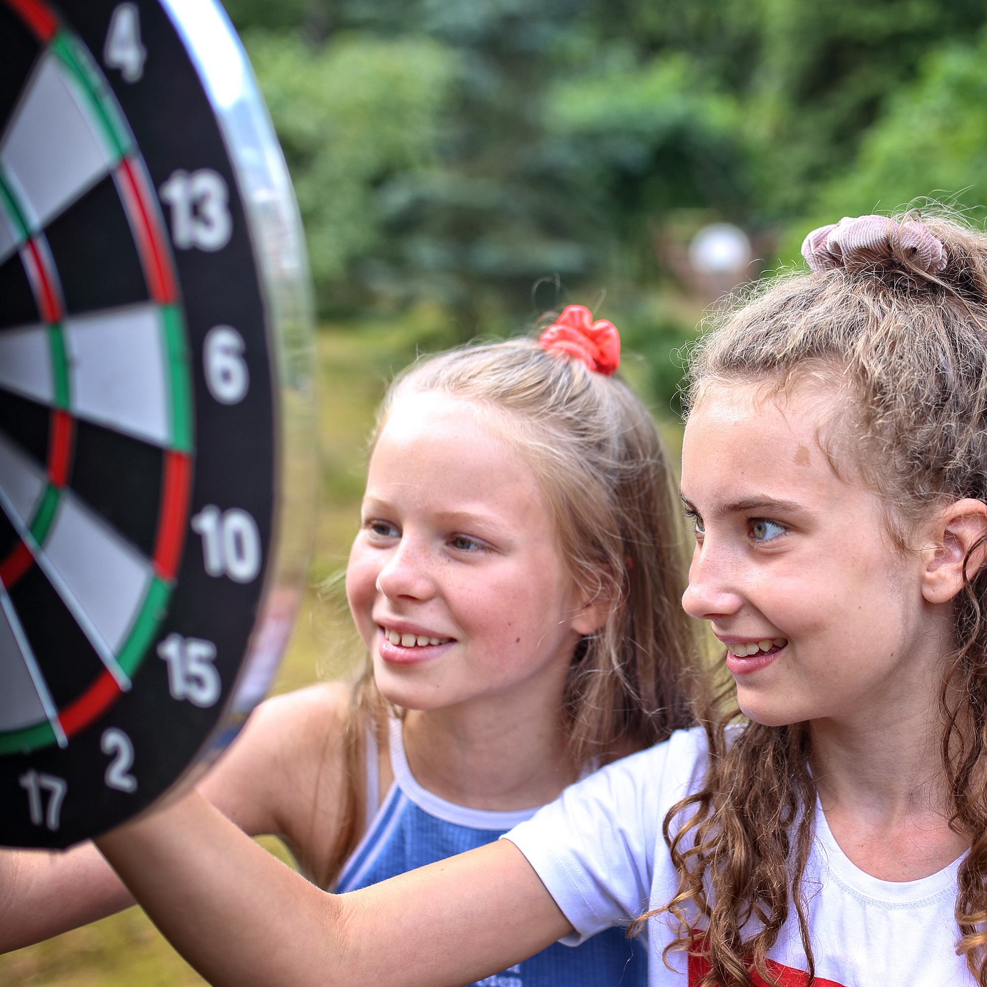 Dart Spiel Set - Magnetische Version für Kinder mit 6 Pfeilen