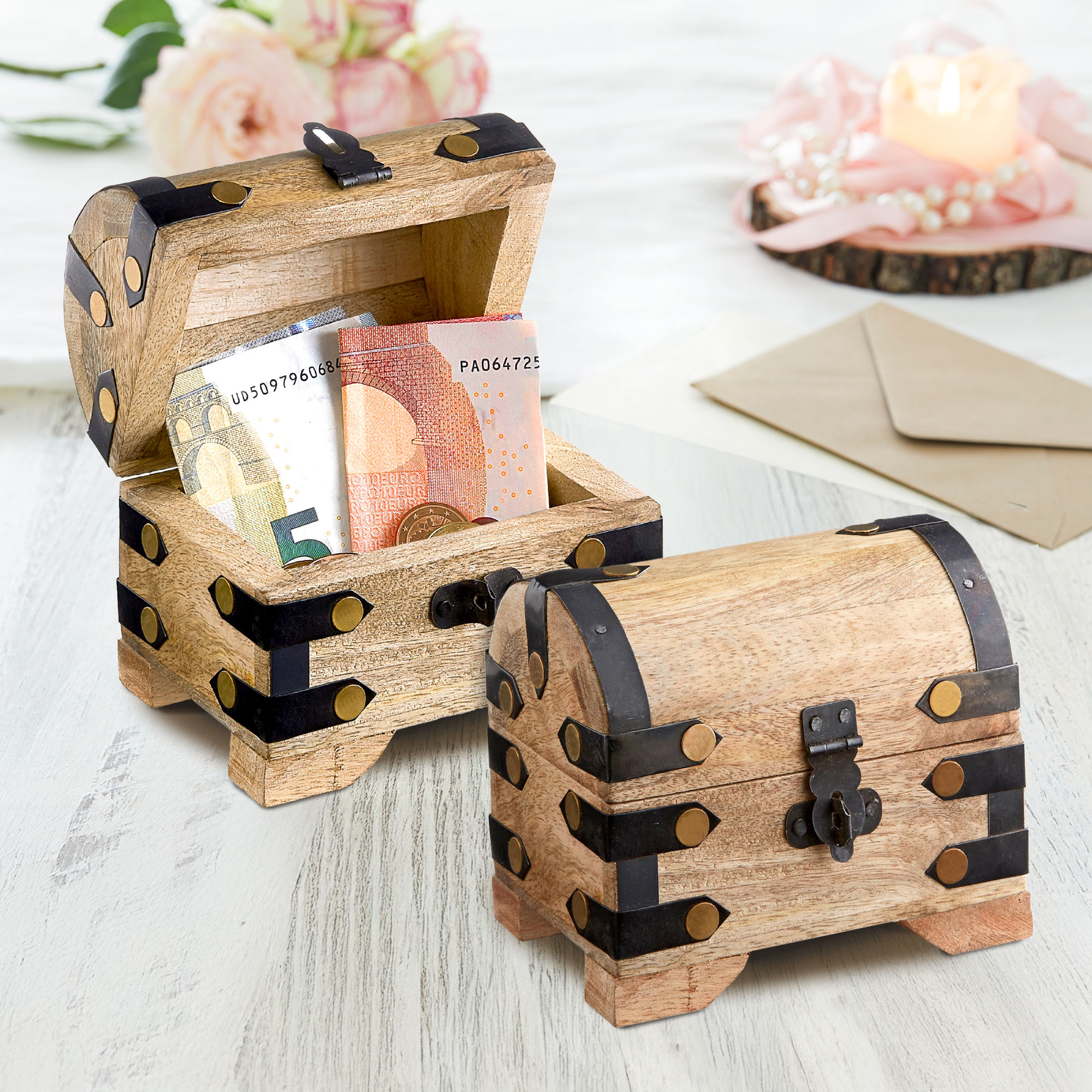 Kleine Schatztruhe aus hellem Holz - 2er Set
